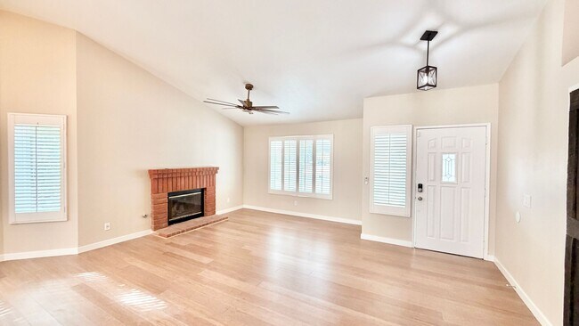 Building Photo - Recently updated Single-Story Home in the lovely community of Wildomar!
