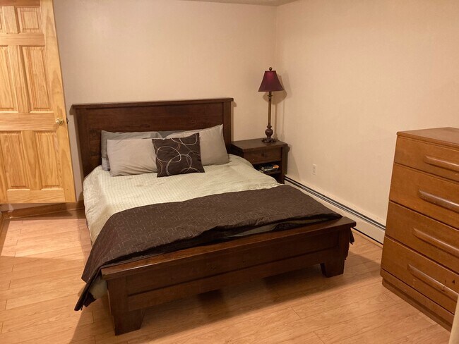 Bedroom Space - 11 Summit Rd