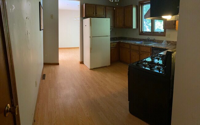 Foto del edificio - 48 Lund Dr