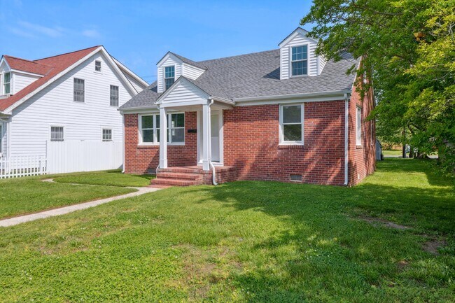 Building Photo - 103 Biery St