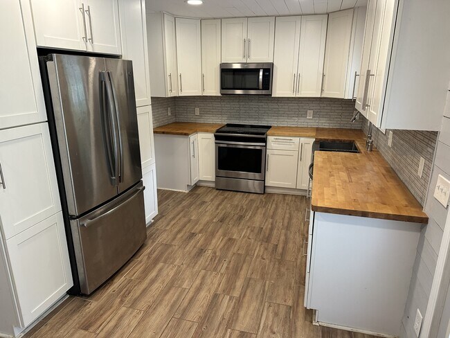 Foto del edificio - 603 Windbluff Ct