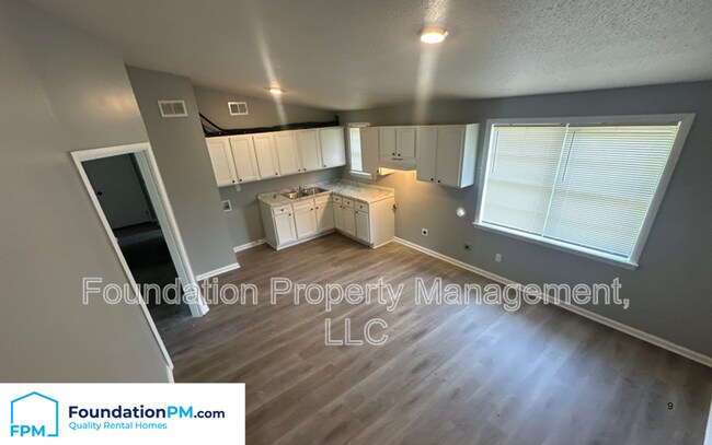 Building Photo - 5091 Cottonwood Rd