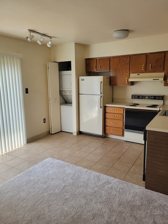 Building Photo - 3243 Niagara Square