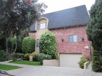 Primary Photo - 121 N Clark Dr