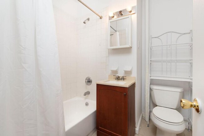 Foto del edificio - 131 E 94th St