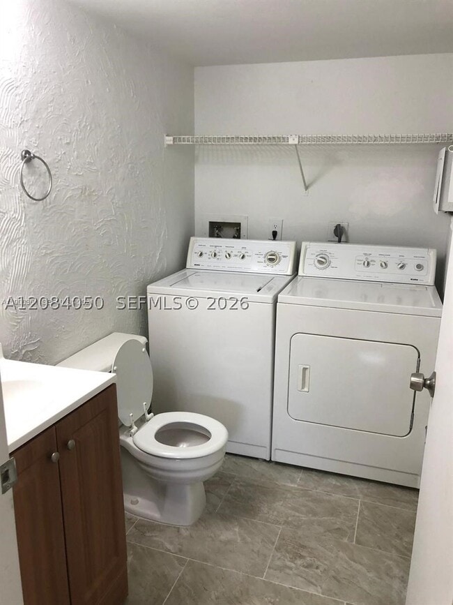 Building Photo - 6575 W 24th Ct