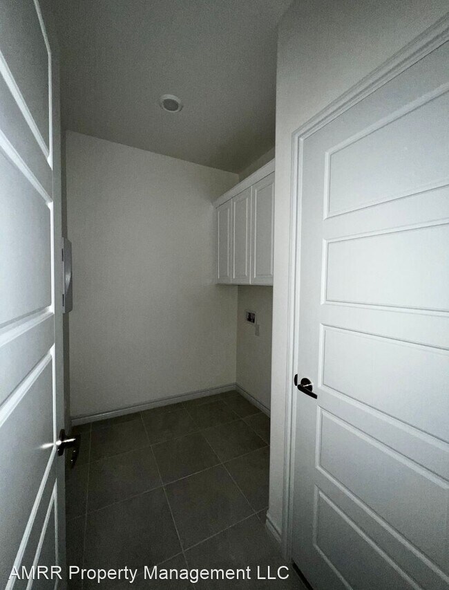 Foto del edificio - 3 br, 2 bath House - 5204 Lamont Ave