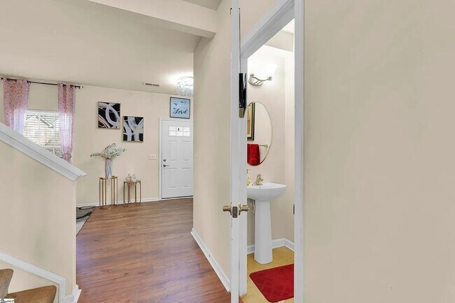 Building Photo - 4BR House in Greenville