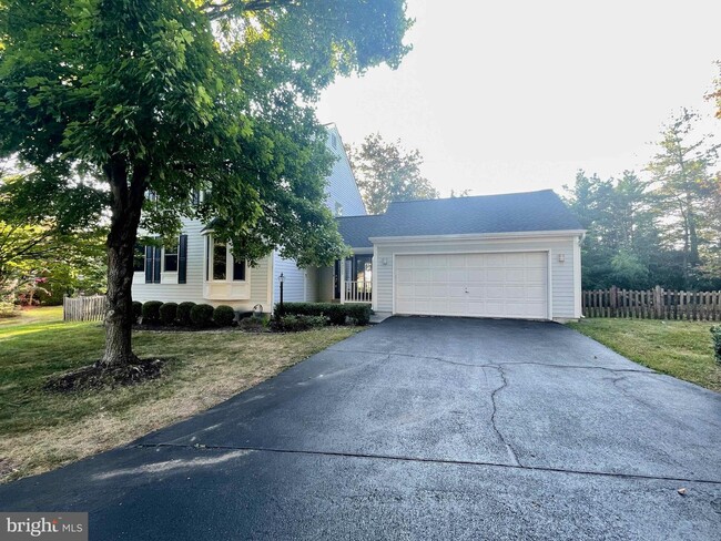 Building Photo - 43595 Osage Ct