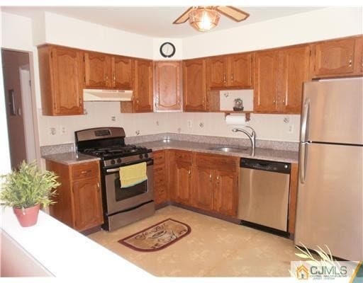 Building Photo - 204 Maplecrest Rd