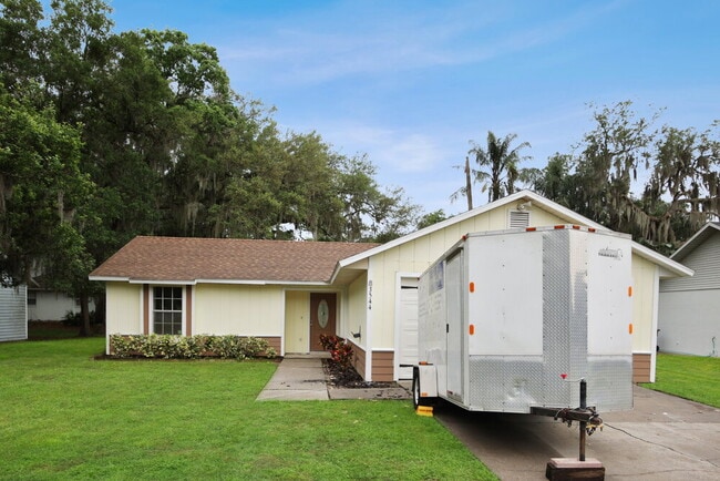 Building Photo - 3544 Lake Eleanor Dr