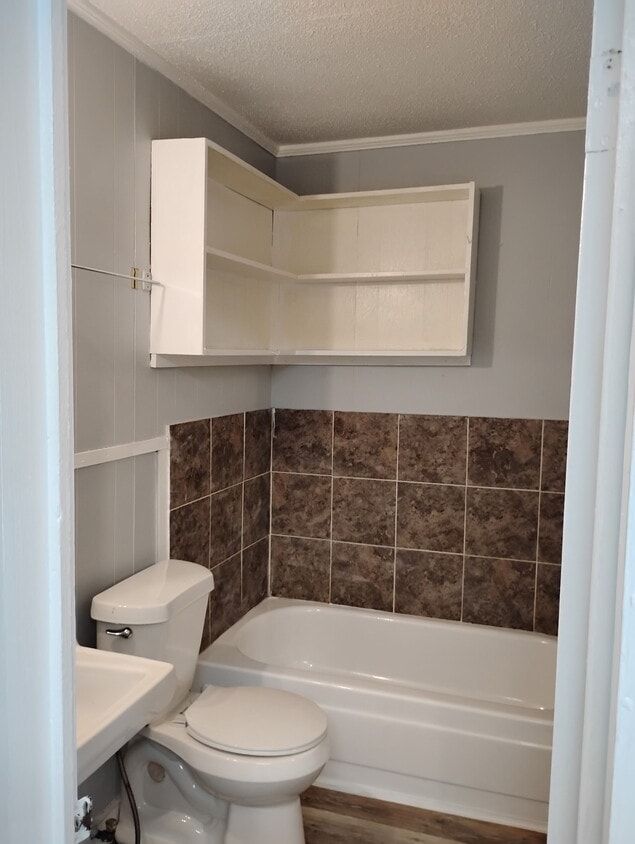 Building Photo - 1304 Southern Ave