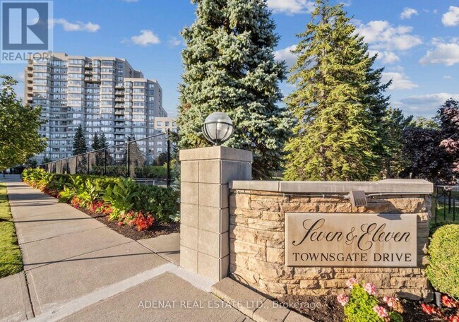 Building Photo - 7 Townsgate Dr