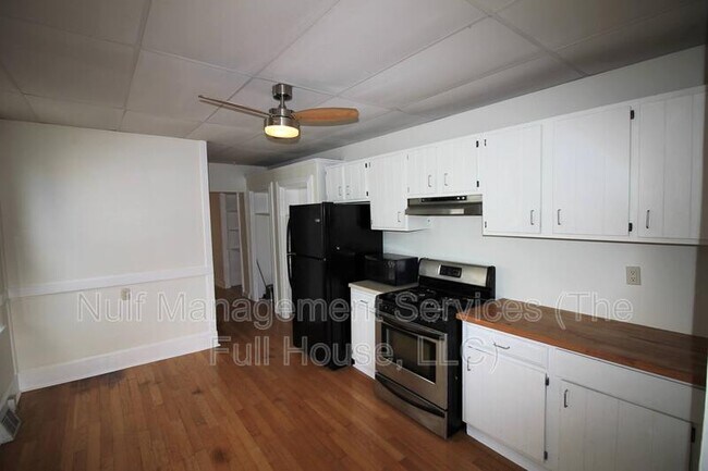 Foto del edificio - 452 Pearl St