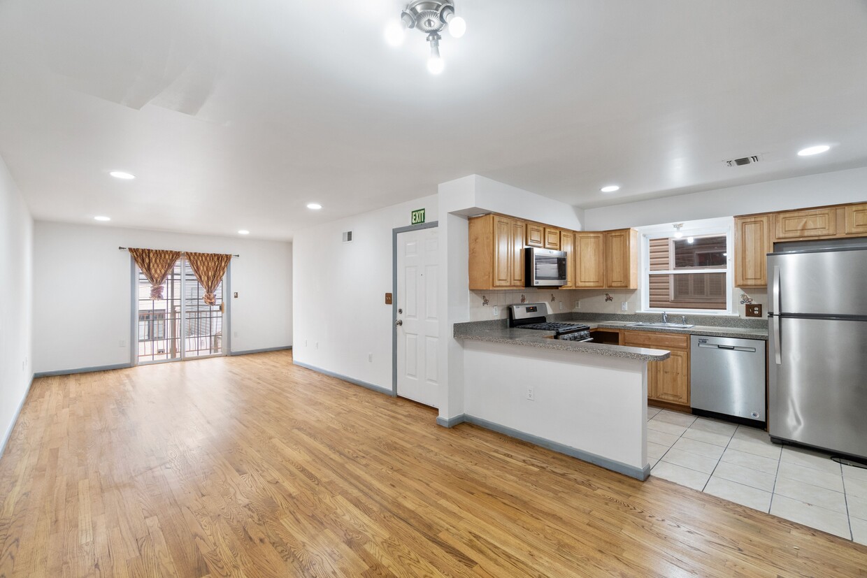 Photo - 38 Graham St (Jersey City, NJ)