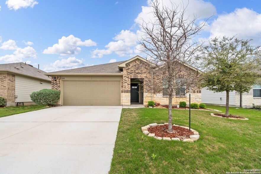 1080 Amble Oak House Rental in Seguin, TX
