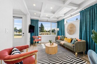 Building Photo - 15803-15897 97 Ave NW