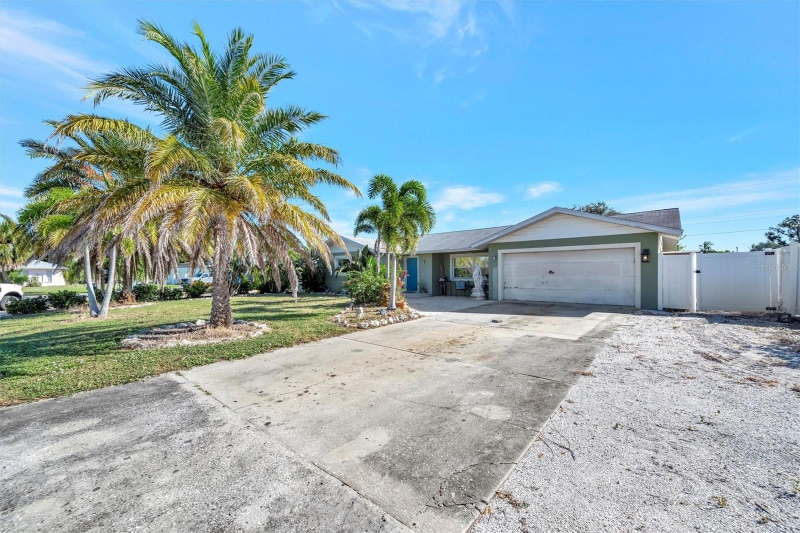 Foto principal - 407 61st St NW