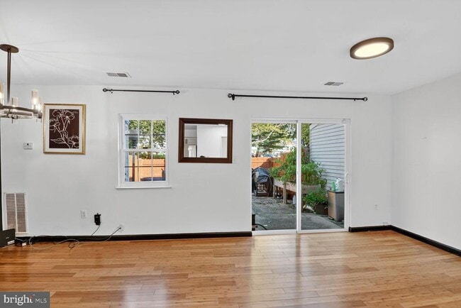 Foto del edificio - 7706 Swan Terrace