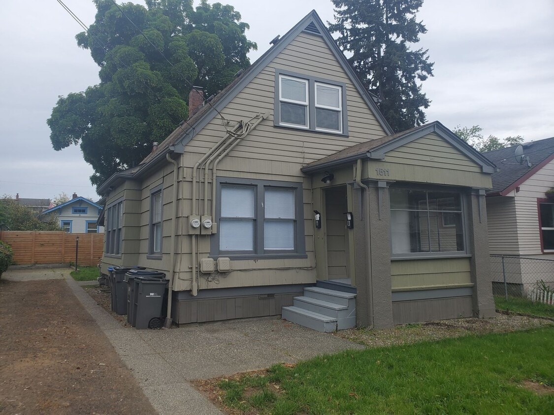 Foto principal - Rent Ready For New Tenants!! 1 Bed, 1 Bath...