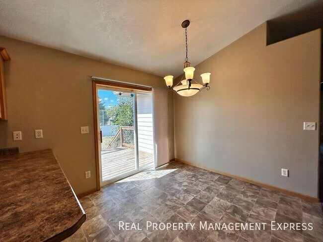 Foto del edificio - 7636 S Rose Crest Ct