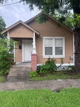 Building Photo - 2611 Nettleton St