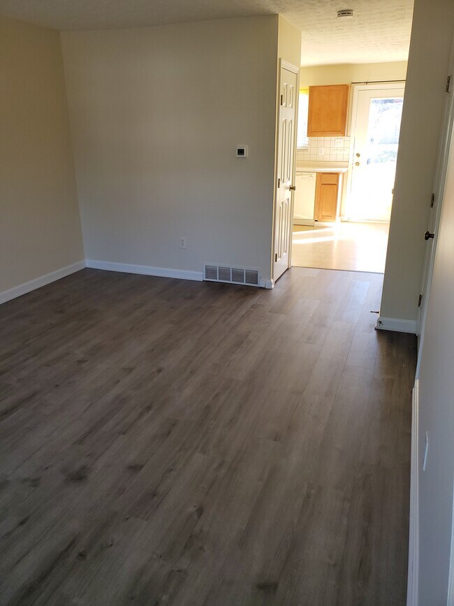 1215 Weybridge Rd Unit Weybridge Condominiums, Columbus, OH 43220