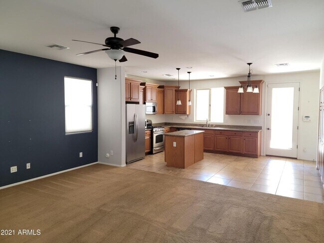 Foto del edificio - Gorgeous 4 Bed 3 Bath home located in Chandler