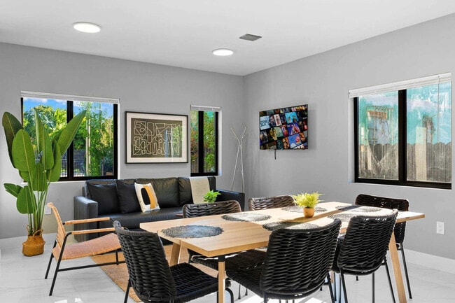 Building Photo - 1540 NW 46th St