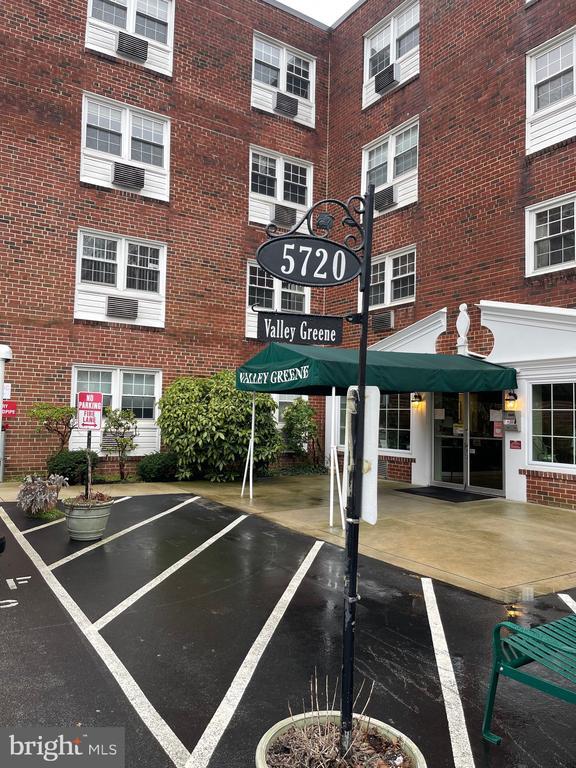 Foto principal - 5720 Wissahickon Ave