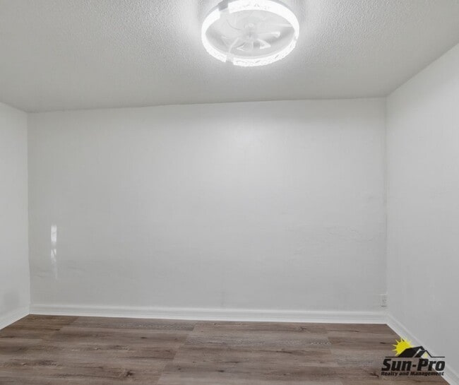 Foto del edificio - 215 Live Oak Ave