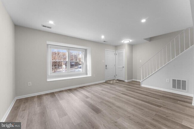 Building Photo - 3484 Legere Ct