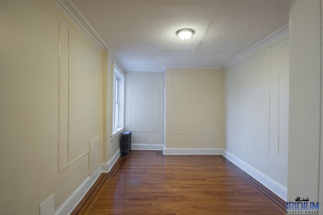 Foto del edificio - 979 Clinton Ave