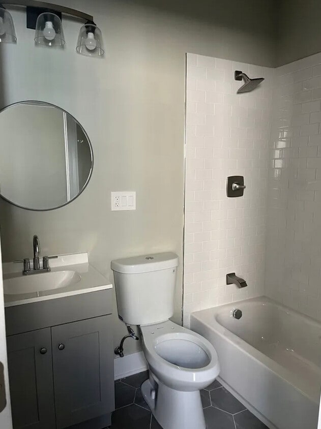 Building Photo - 6448 S St Lawrence Ave