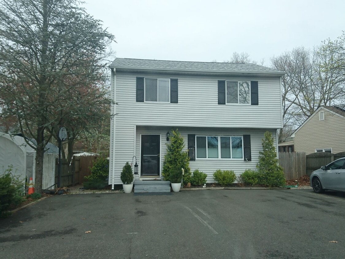Primary Photo - 46 Baywood Blvd