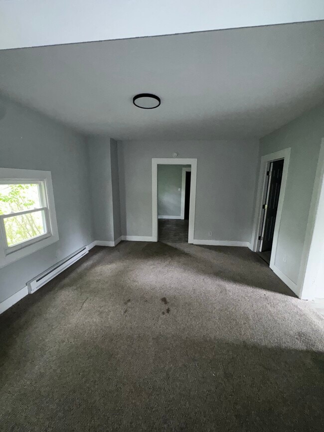 Building Photo - 1009 Ellsworth Pl