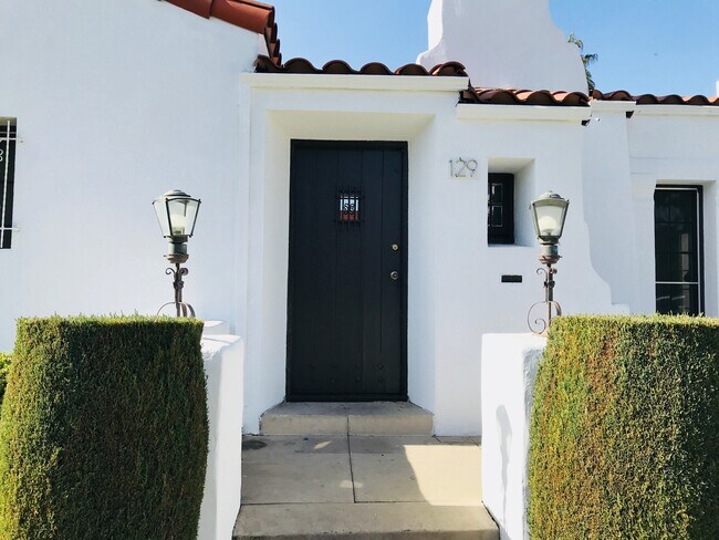 Foto del edificio - 129 Laurel N Ave