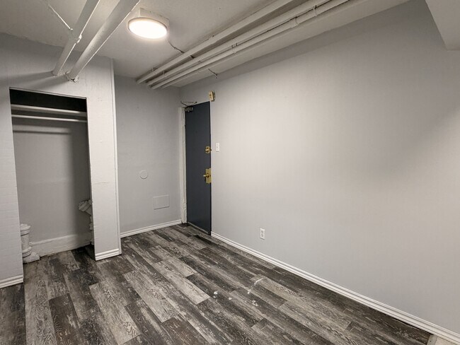 Photo du bâtiment - 1441 Wyandotte St E