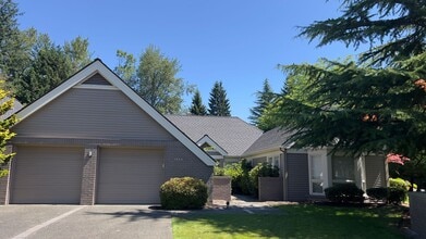 Building Photo - 1804 Bellevue Way NE