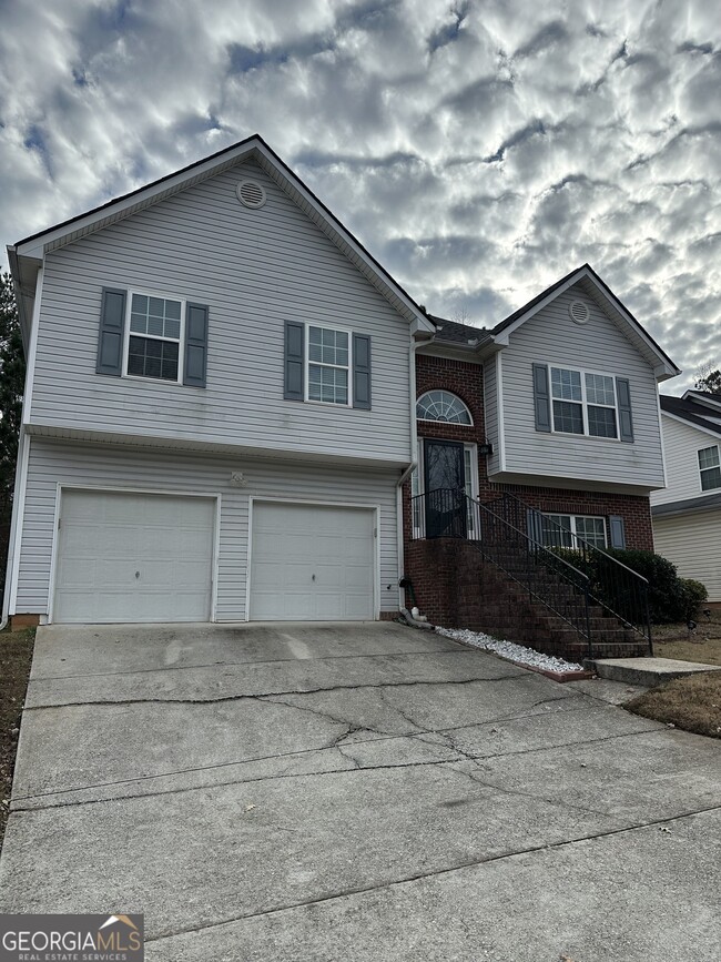 Foto del edificio - 1943 Oakbluff Way SW