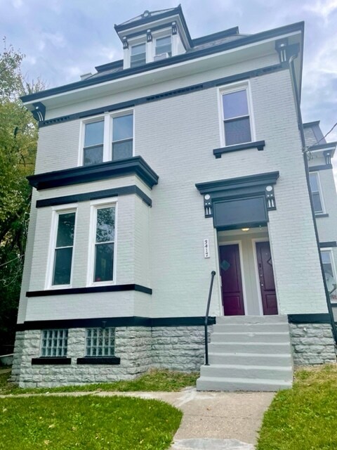 Building Photo - 3417 Osage Ave