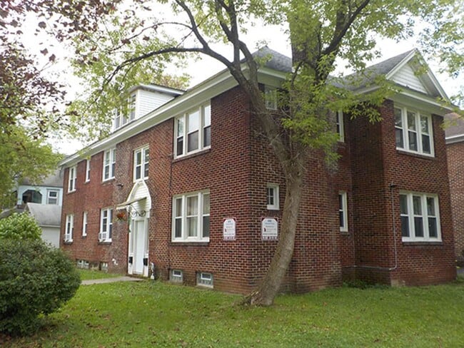 Building Photo - 400 Harvard Pl