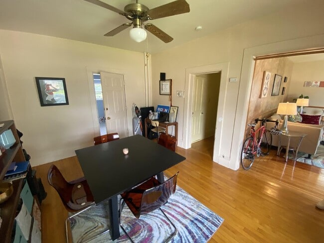 Building Photo - Spacious 1 Bedroom Upper Duplex Near Downtown Eau Claire - Available October 1st!