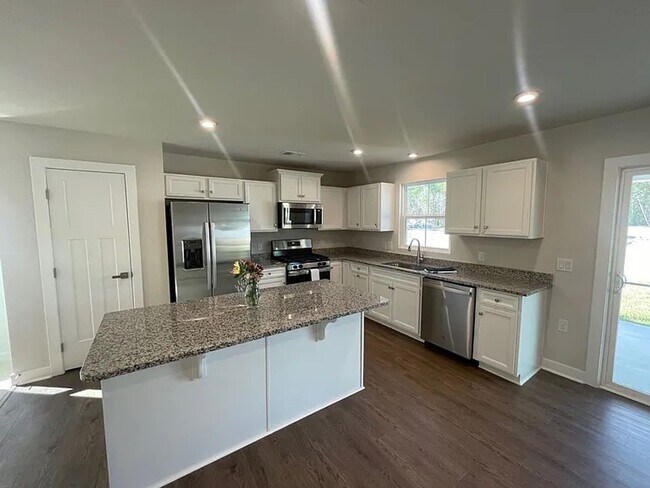 Foto del edificio - Newer Home