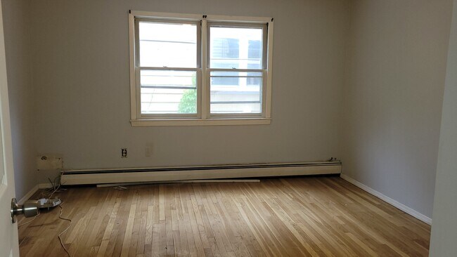 Foto del edificio - 2214 Halsey St