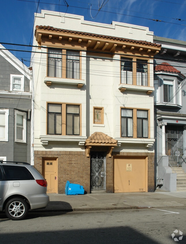 Primary Photo - 425 2nd Ave