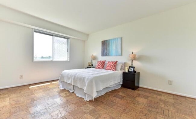 Foto del edificio - 5340 Holmes Run Pky