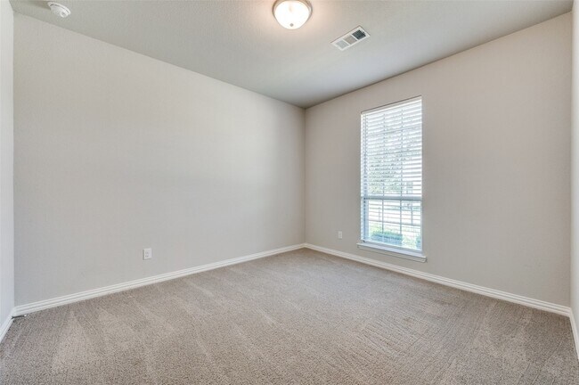 Foto del edificio - 4720 Bonfire Way