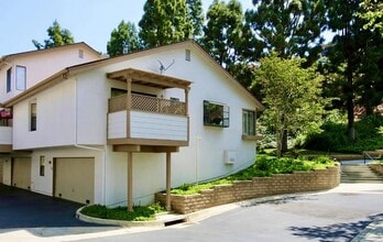 Building Photo - 4531 Chateau Dr