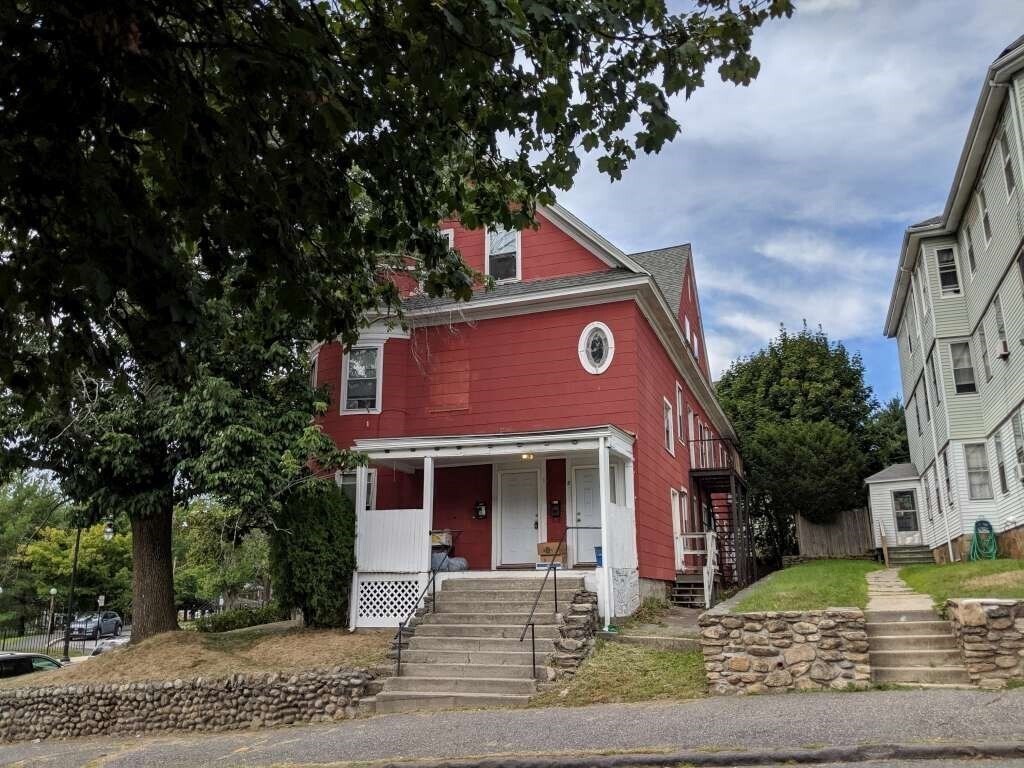 Primary Photo - 100 Plantation St